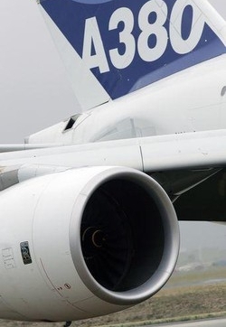 Airbus/ Qantas: Rolls Royce sostituirà fino a 40 motori su A380