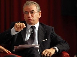 Unicredit/ Nicastro: possibile riassetto a Est e acquisizioni