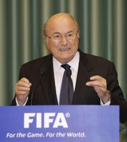 Calcio/ Presidente FA si dimette: non mi fido piu’ della Fifa