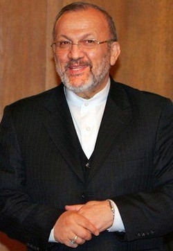 Iran/ Mottaki: No all’atomica, nostra arma è la cultura