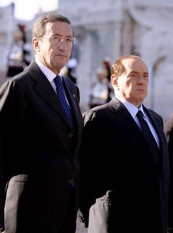 Governo/ Fli fibrilla per lettera, Berlusconi pronto ad aprire