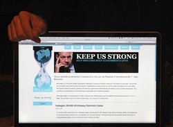 Wikileaks/ Assange in aula, Londra teme un attacco hacker