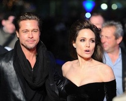 Cinema/ Brad e Angelina, in vista nozze con rito indù
