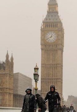 Gb/ Intelligence teme “spettacolare” azione al Qaida per Natale