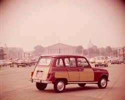 Renault celebra i cinquant’anni della storica R4