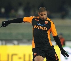 Calcio/ Adriano gela la Roma: a giugno torno al Flamengo