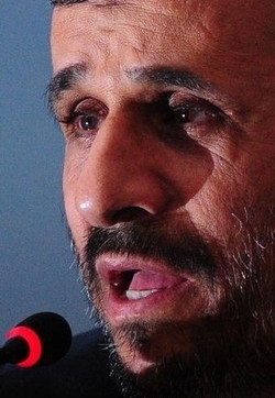 Wikileaks/Ahmadinejad fu schiaffeggiato da capo Pasdaran
