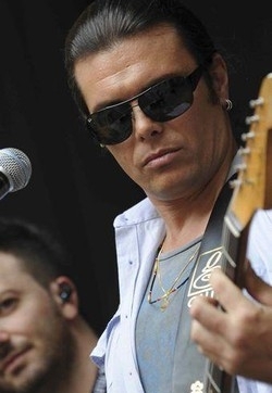 Musica/ Da domani in radio ‘Romantico Rock Show’ di Grignani