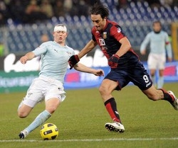 Calcio/ Ufficiale: Toni alla Juventus fino al 2012