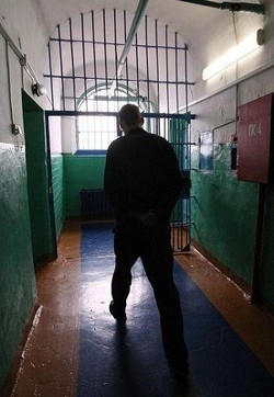 Carceri/Detenuto 23enne suicida con gas bomboletta per le vivande