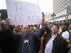 Tunisia/ Arrestati 33 membri della famiglia di Ben Ali