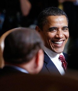 Regali per oltre 32.000 dollari di Berlusconi a Obama e Michelle