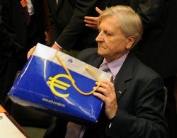 Bce/ Trichet avverte: La pressione sui prezzi sta aumentando