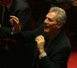 Fini/ Rutelli lascia aula Senato: Dibattito inaccettabile