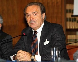 Ruby/ Masi chiama ad Annozero: trasmissione viola regole