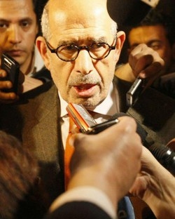 Egitto, ElBaradei: Non bastano i militari per deporre ‘Faraone’