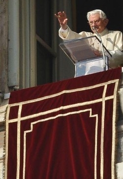 Papa:Malato non è corpo ma persona, vita va difesa fino in fondo