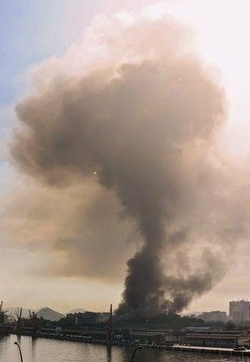 Brasile/ Incendio Rio fuori controllo, in fumo 6 carri Carnevale