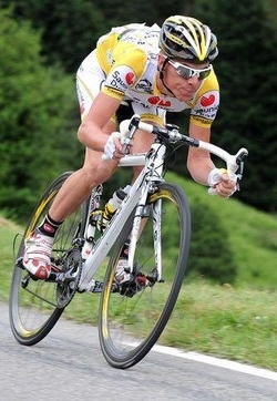 Ciclismo/ Riccò ricoverato a Modena, prognosi resta riservata