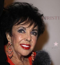 Usa/ Liz Taylor in ospedale a Los Angeles per problemi al cuore