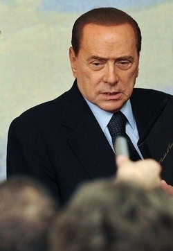 Berlusconi: comunisti di casa nostra erano e sono comunisti