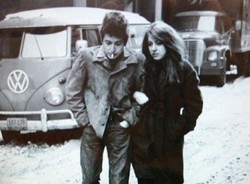 Musica/ E’ morta Suze Rotolo, ex fidanzata e musa di Bob Dylan