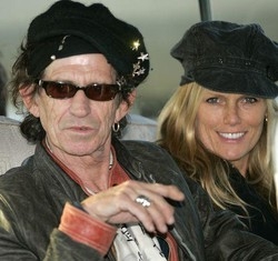 Gb/ Arrestata figlia Keith Richards, ha imbrattato muro convento