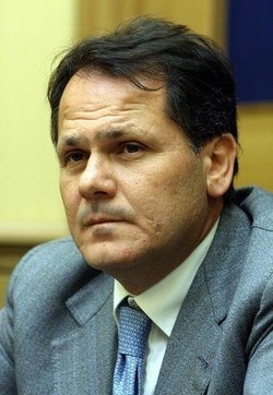 Governo/ Romano: No voto grazie a responsabili ora entriamo
