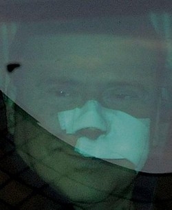 Berlusconi e l’operazione ‘top secret’,quattro ore per il dente