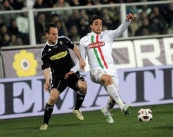 Calcio/ Cesena in rimonta sulla Juve, al Manuzzi finisce 2-2