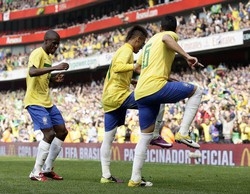Calcio/ Brasile, brilla la stella di Neymar: Scozia battuta 2-0