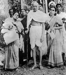 India/ Nuova biografia: Gandhi era “razzista e bisessuale”