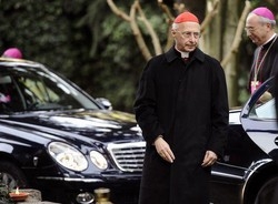 Bagnasco:Basta reclamizzare e recriminare,a Italia serve dialogo