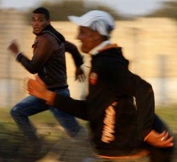 Immigrati/ In 2.000 fuggiti dalla tendopoli di Manduria