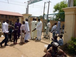 Nigeria/ Rinviate elezioni legislative, presidenziali e locali