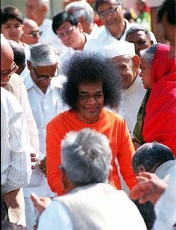 India/ Il guru Sai Baba in ospedale, è in condizioni critiche