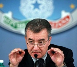 Immigrati/ Mantovano ritira le dimissioni dal Governo