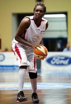 Basket/ Razzismo: tutti neri per Wabara