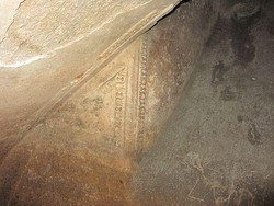 Napoli, mausoleo di epoca romana trovato sotto discarica abusiva