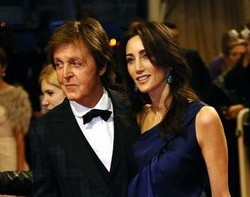 Musica/ Per Paul McCartney nozze di basso profilo per il terzo sì