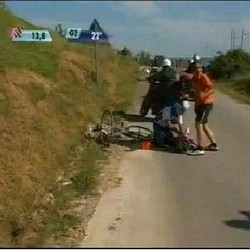Ciclismo/ Giro d’Italia: brutta caduta per Slagter, sta bene