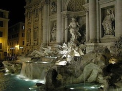 Primo arresto per furto di monete alla Fontana di Trevi a Roma