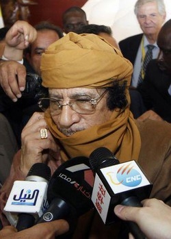Libia/ Gheddafi torna con un audio: “Non mi prenderete”