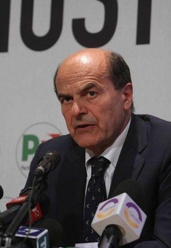 Governo/Bersani: Doveva dimettersi ieri,prima va a casa meglio è
