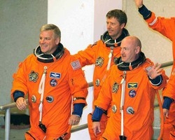 Spazio/ Atterrato in Florida Endeavour, Vittori torna a casa