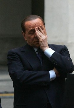 Pdl/ Berlusconi: Risultati causati da crisi e polemiche interne