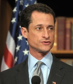 Usa/ Weiner la tradiva, lei con Hillary a Roma per Contact Group
