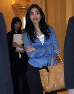 Usa/ Colpo di scena nel ‘Weinergate’, la moglie Huma è incinta