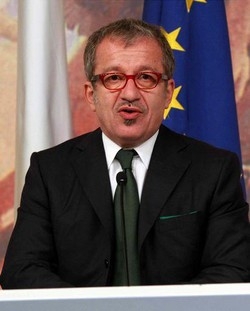 Referendum/ Per Comitati quorum è raggiunto. Maroni conferma