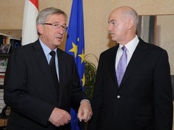 Crisi/ Italia sotto la lente.Juncker:Se salta Grecia rischia Roma